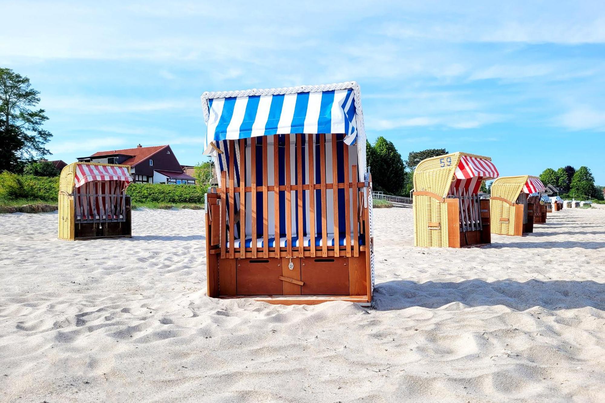 Hochwertige Ferienwohnung Mit Sonnenterrasse & Gartenblick, Nur Wenige Gehminuten Zum Strand Scharbeutz Exterior foto